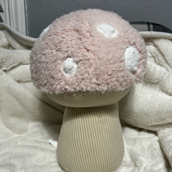 Set of 2 Pink Mushroom Pillows, Cupcakes and Cashmere - Picture 6 of 8